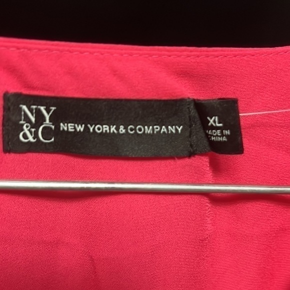 New York & Co- Hot Pink Drapey Polyester With Bell Sleeves - Picture 3 of 6